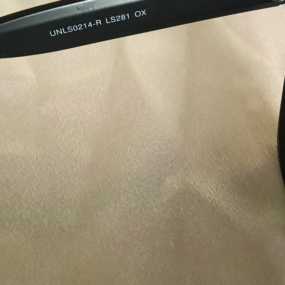 LAUNDRY by SHELLI SEGAL ,100%UV ABSORPTIVE unisex all black color Classy NEW !